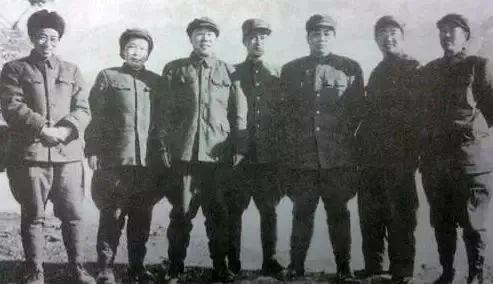 新中国第一位女将军新中国第一位女将军，开创历史，铸就传奇